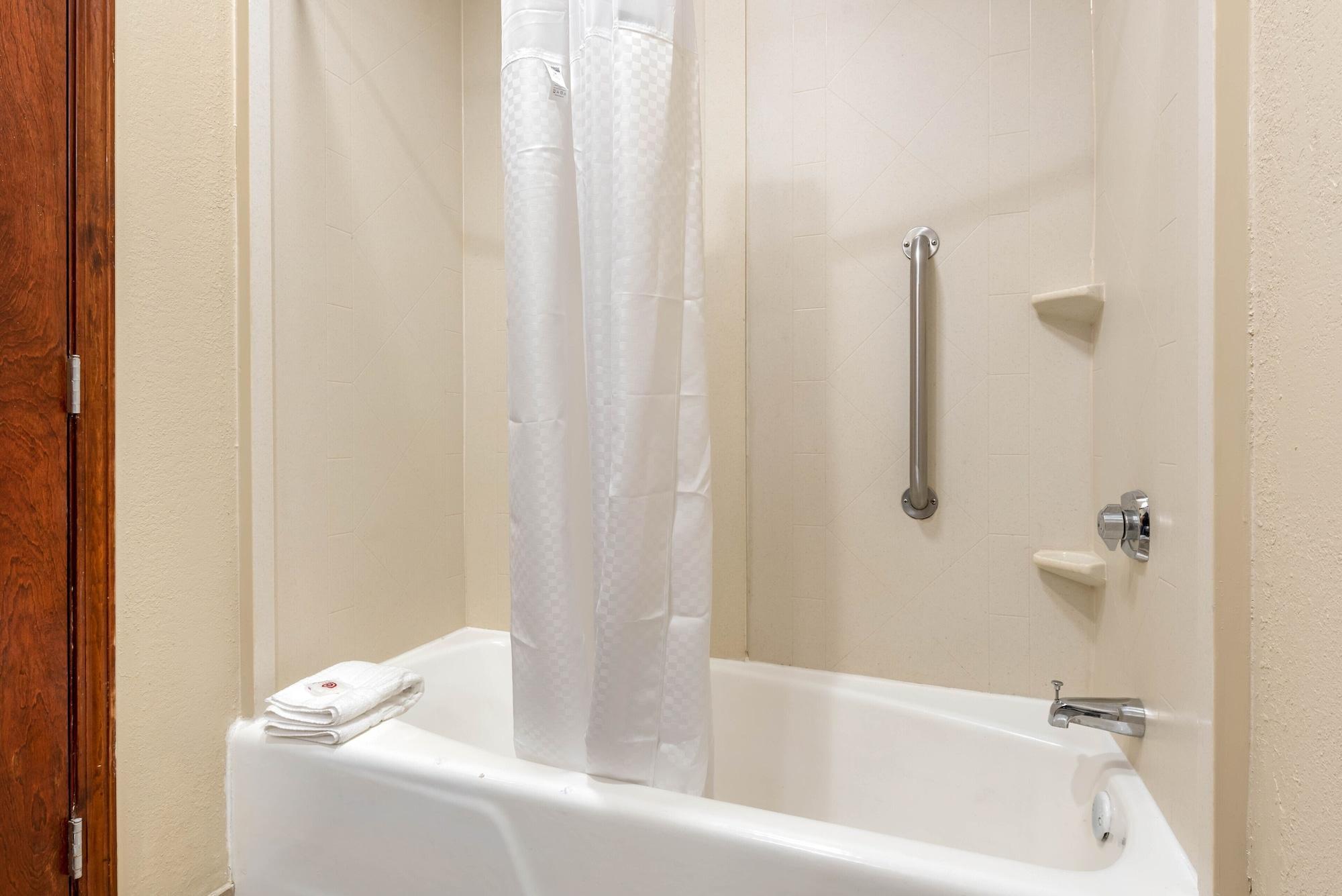 Clarion Inn Michigan City Hotel