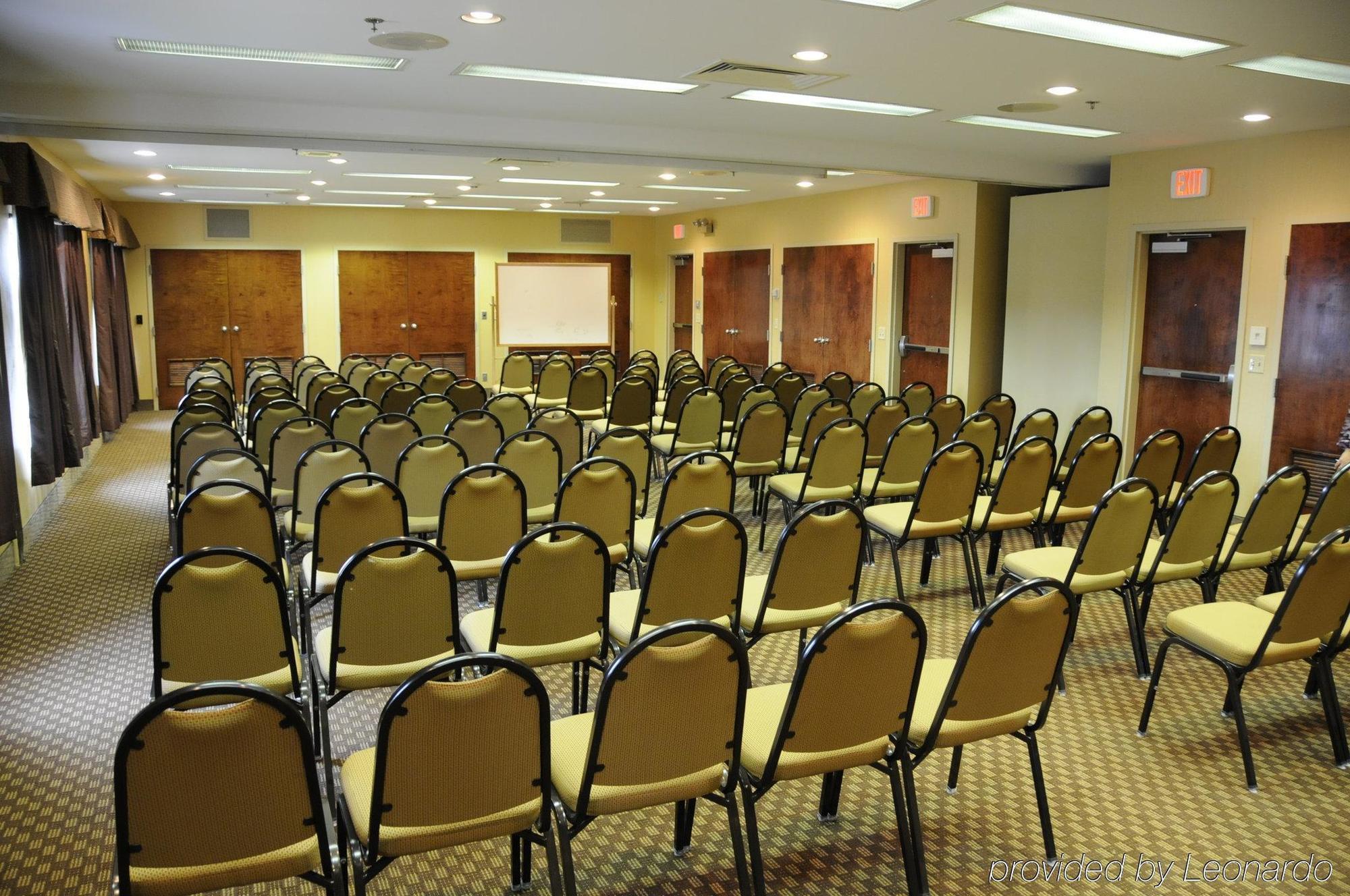 Clarion Inn Michigan City 3*